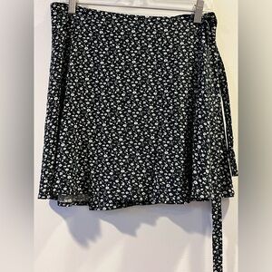 Brandy Melville Black and White Floral Wrap Skirt